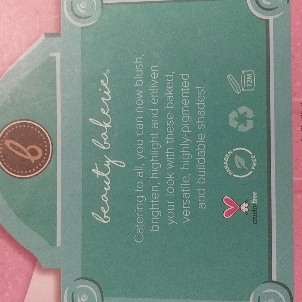 NWT Face and body palette - Picture 3 of 3